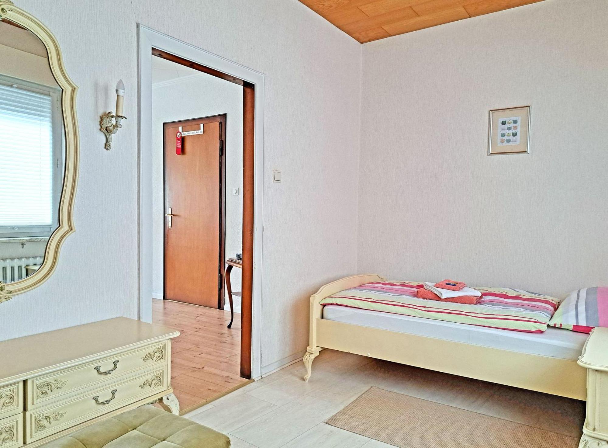 Margaretes Gaestehaus Am Rheinsteig Wanderer Radfahrer Familien Business-Reisende Wlan Gratis Rheinbrohl Esterno foto